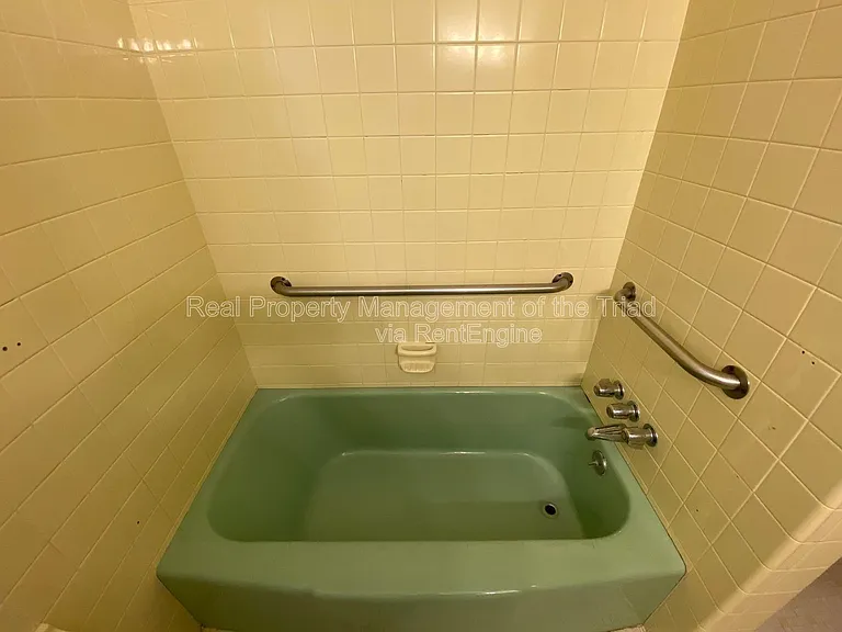 926 Hilltop Blvd — Photo 16
