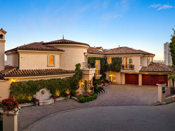 1260 St Ives Pl, Los Angeles, CA 90069
