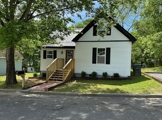 106 Cedarwood St, Fayetteville, TN 37334