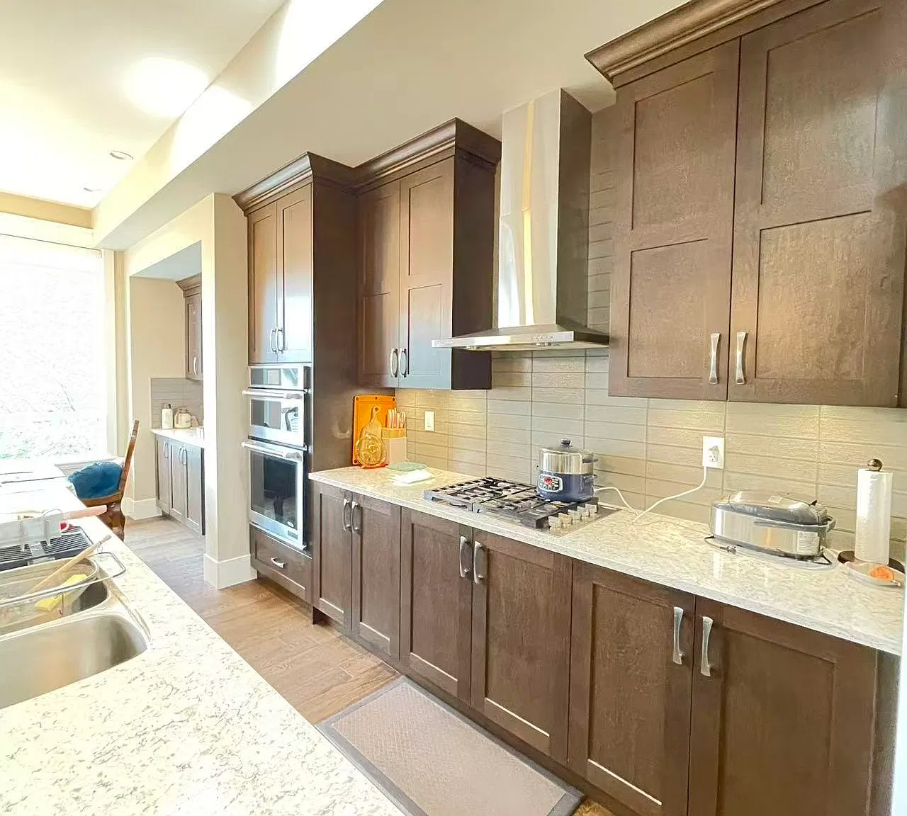 5 bed, 3515 sqft, $4,300 — Photo 3