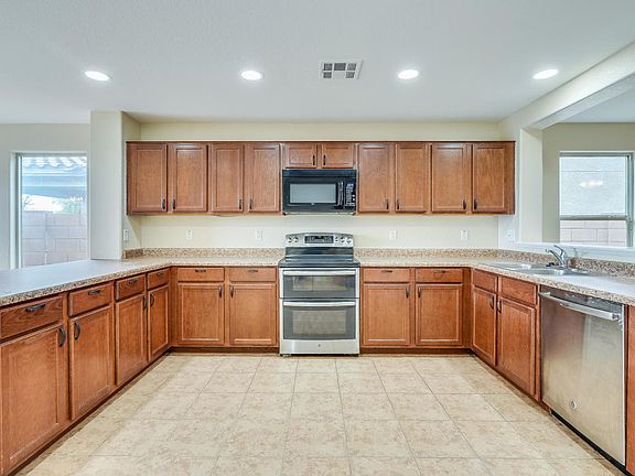 2nd image of 4651 E Longhorn St