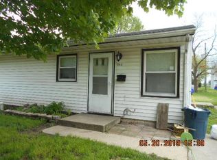 952 Garfield Dr, Rochelle, IL 61068