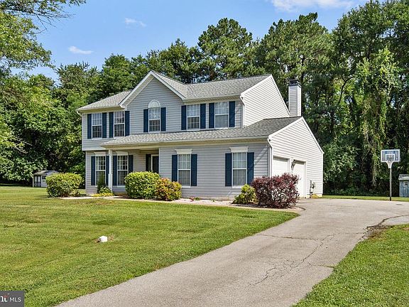2nd image of 112 Dawn Dr