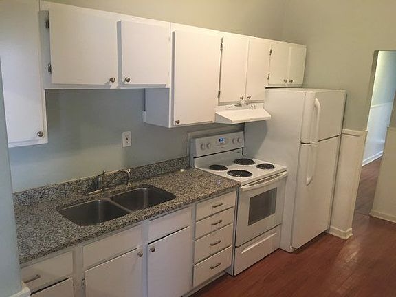 4th image of 804 E Bolton St