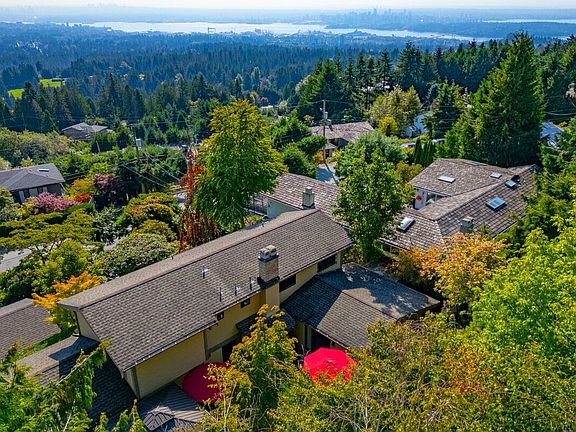 5th image of 560 Craigmohr Dr