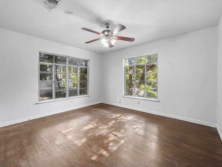 1409 Clifford Ave — Photo 5