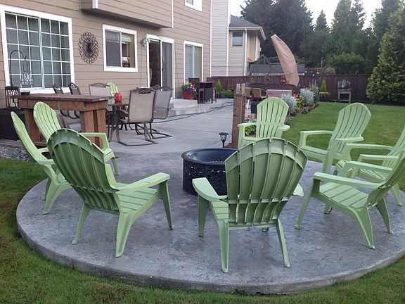 Fire pit area at patio