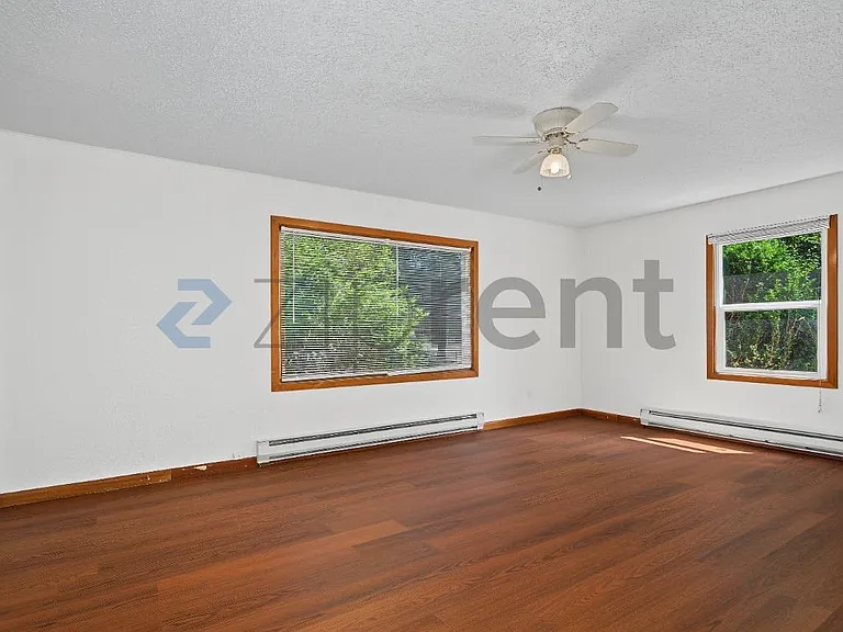 9209 NE 76th St — Photo 11