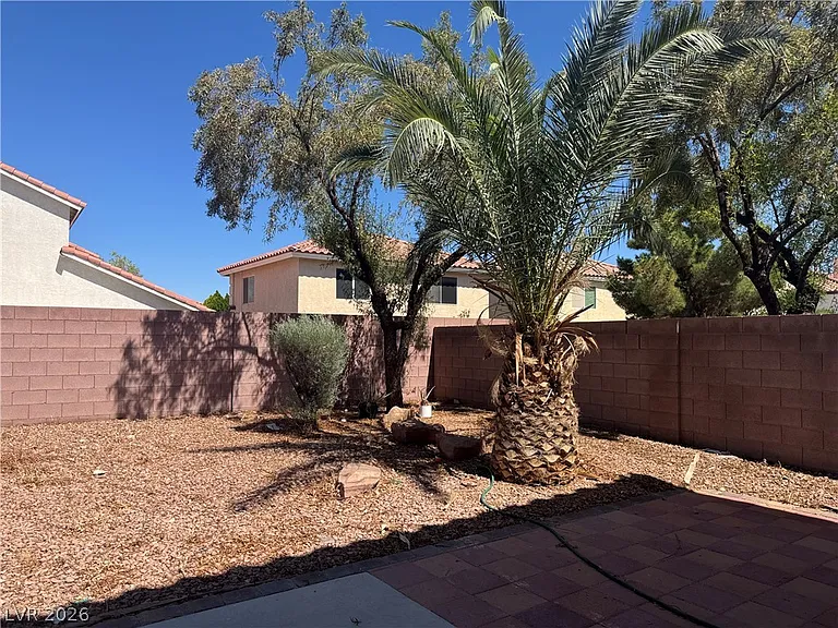 7512 Jacaranda Leaf St — Photo 34