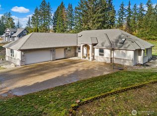 22017 106th St E, Buckley, WA 98321