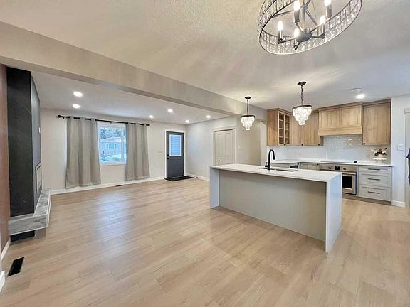 4th image of 146 S Springwood Dr SW