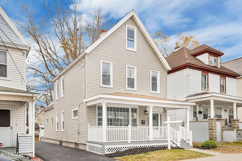 3rd image of 215 Furman Street