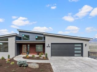 1260 Ashland Mine Rd, Ashland, OR 97520