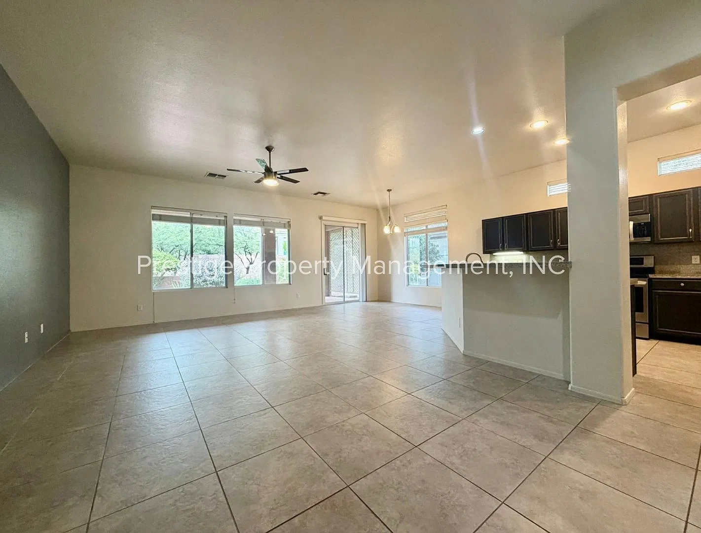 Gorgeous 55+ community home located in Heritage Highlands at Dove Mountain — Photo 3