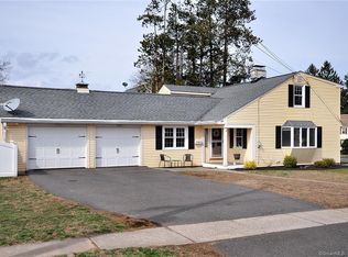 38 Westbrook Rd, West Hartford, CT 06107