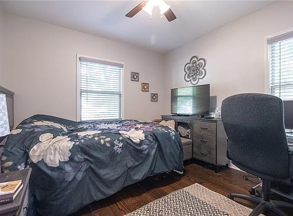 3rd image of 7515 W 63rd Ter