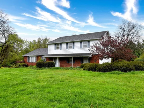 8262 Music St, Chagrin Falls, OH 44022