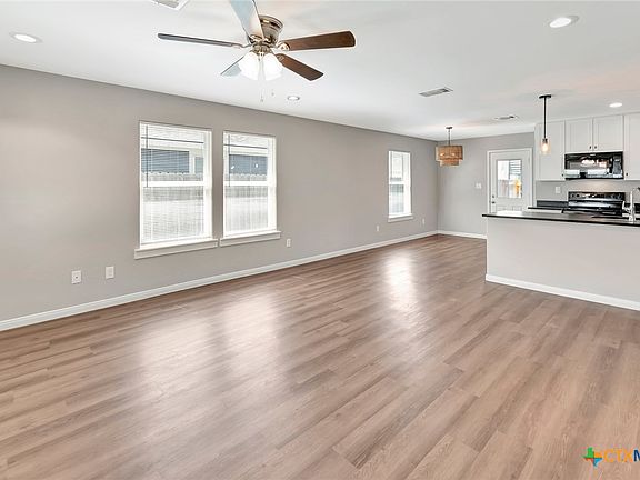 5th image of 112 Missy Ln