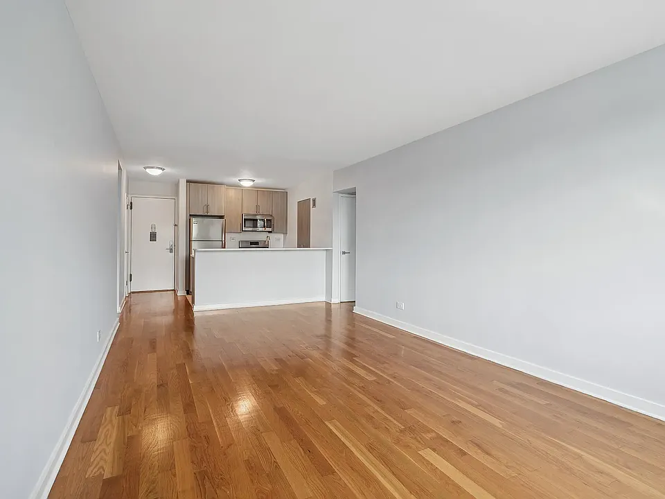 2160 Matthews Ave #3N