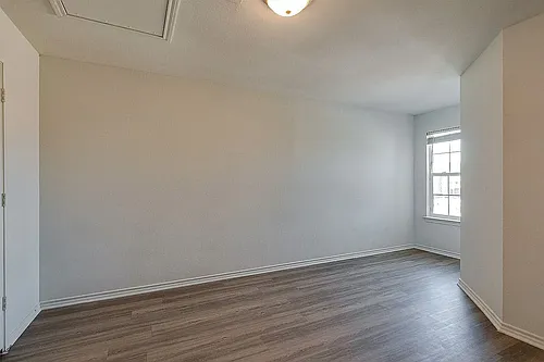 1115 Parkway Trl Photo 1