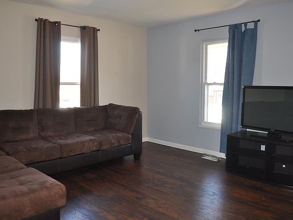 4th image of 10637 Breedshill Dr