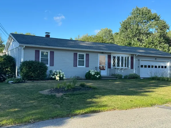 22 Bosse Street, Lewiston, ME 04240