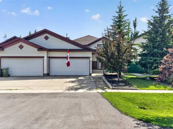 13 N Canoe Close SW, Airdrie, AB T4B 2N3
