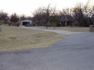 4008 Stardust Ln, Tuttle, OK 73089