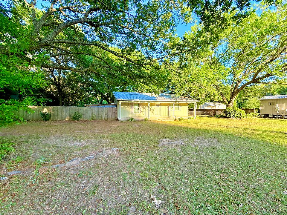 1st image of 17048 Harry Jones Rd