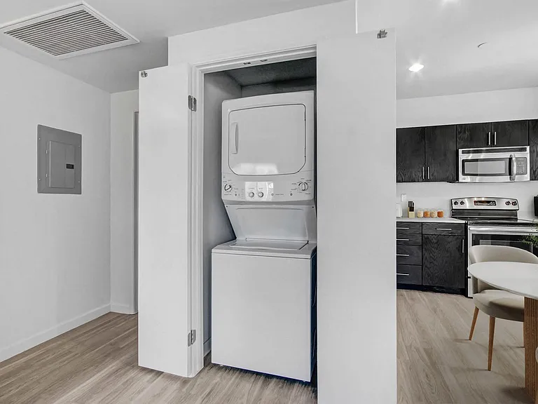 Citron Apartments — Photo 14