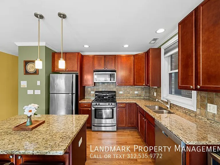 1152 W Roscoe St #2E — Photo 5