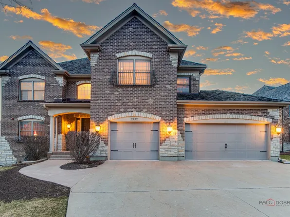 7277 Greenbridge Ln, Long Grove, IL 60060