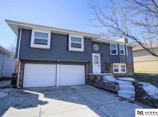 8711 Monroe St, Ralston, NE 68127