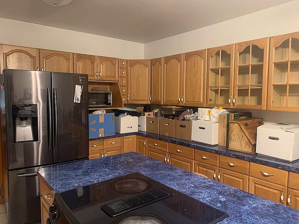 1st image of 313 W 4th St