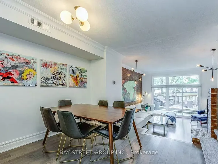 217 Mutual St #3 — Photo 2