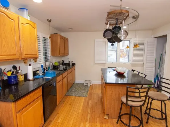 77-79 Putnam Ave Unit 1, Cambridge, MA 02139