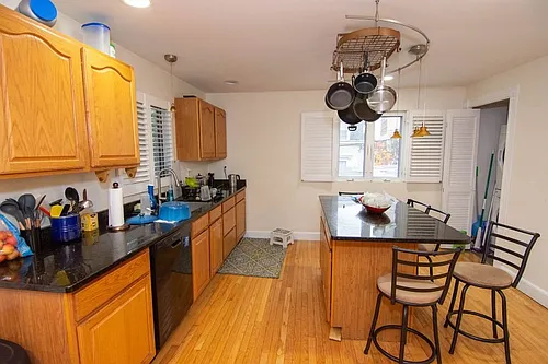 77-79 Putnam Ave #1 Photo 1 77-79 Putnam Ave #1 Photo 1
