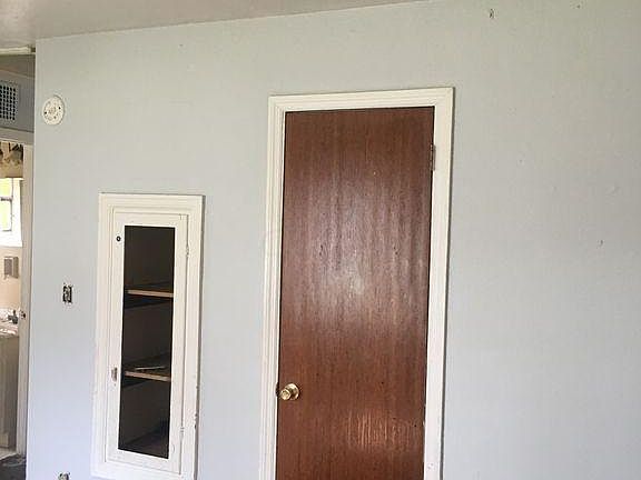 4th image of 689 S Wheatland Ave