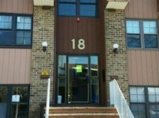 208 Sierra Ct #A, Woodbridge, NJ 07095