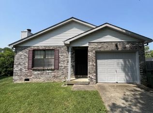 1212 Appian Cir, Lexington, KY 40517