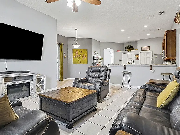 755 Raleigh Rd SE — Photo 4