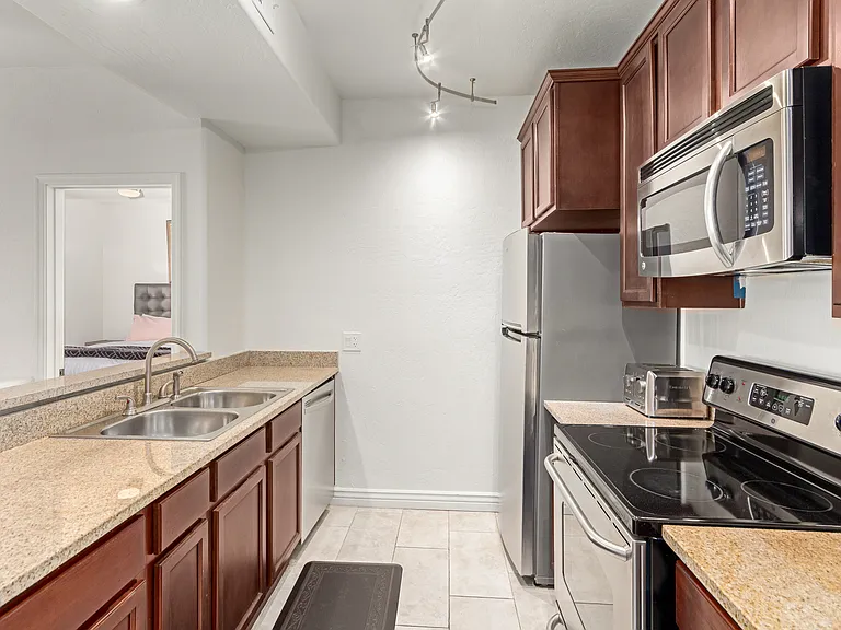 14145 N 92nd St #1024 — Photo 10