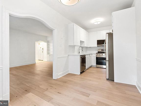 3rd image of 4000 Cathedral Ave NW APT 6B