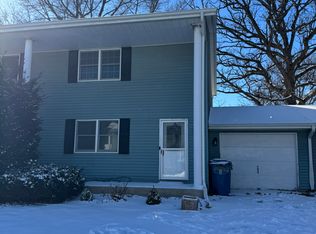 1032 Quail Dr, Morris, IL