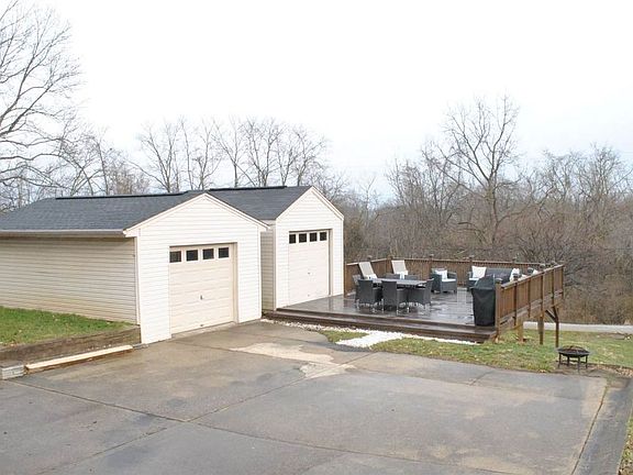 2nd image of 10 Wright Ct