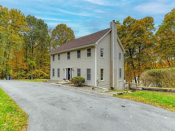 4th image of 49 Bender Rd