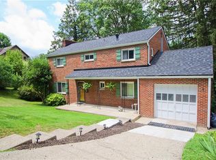 913 Lotus Rd, Saint Albans, WV 25177