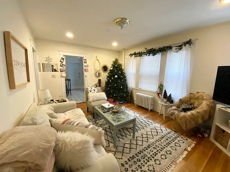 11 Romsey St #3 — Photo 10
