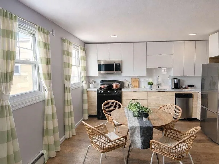 6119 Jefferson St #3 — Photo 4