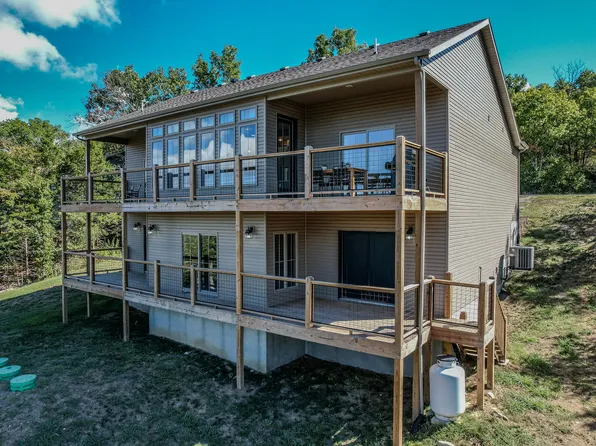 515 Hallie Drive, Blue Eye, MO 65611